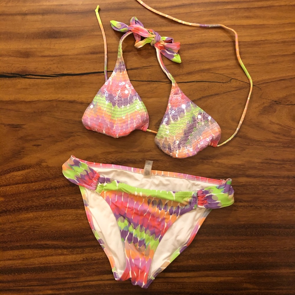 VS Bikini